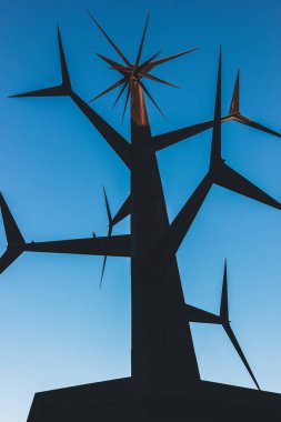 Lisbon, Portekiz - 02 Mayıs 2016: Modern heykel Parque das Nacoes (Park uluslar içinde Vasco da Gama Shopping Center yakınındaki)