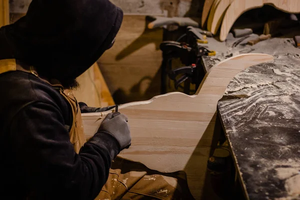 Carpenter using gouge for wood — Stock Photo, Image