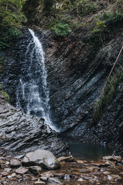 Fjällvattenfall Huk Karpaterna Ukraina — Stockfoto