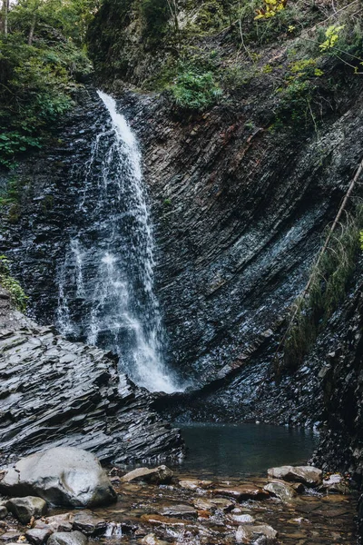 Fjällvattenfall Huk Karpaterna Ukraina — Stockfoto