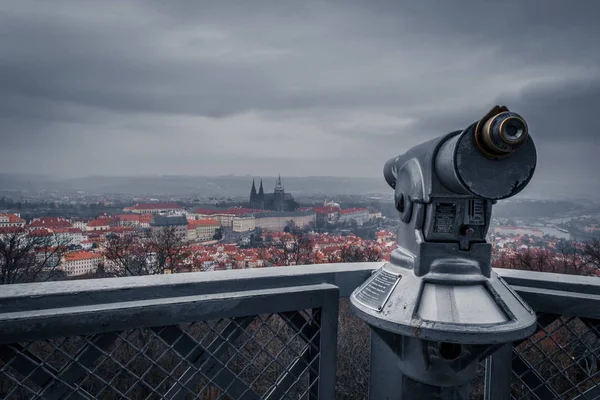 Prag slott i Prag i molnig dag — Stockfoto