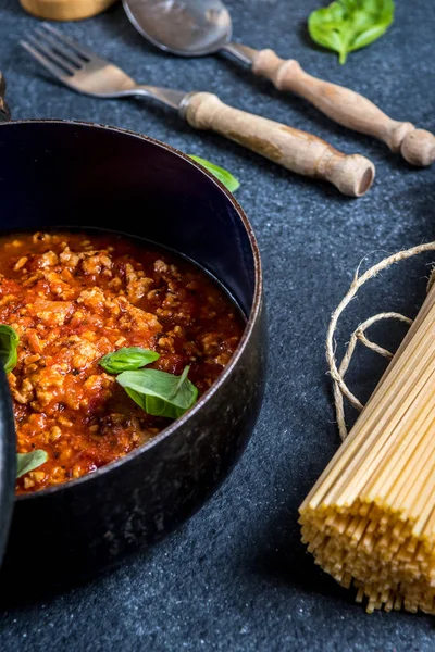 Macarrão italiano espaguete bolonhesa — Fotografia de Stock