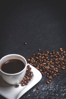 Bir fincan kahve.