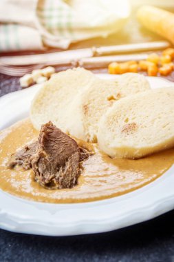 Çek Dana bonfile ve krema sosu