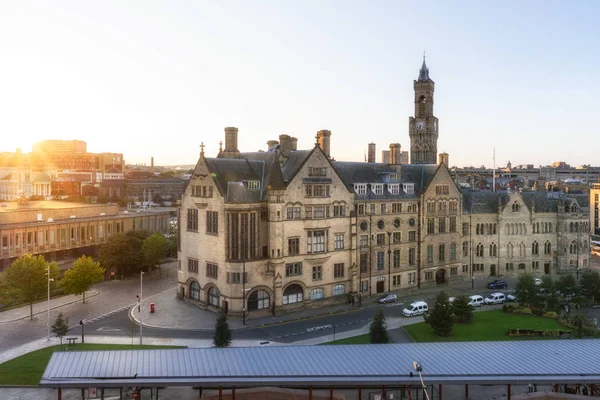Flygfoto Över Bradford City Rådhuset Vid Solnedgången — Stockfoto