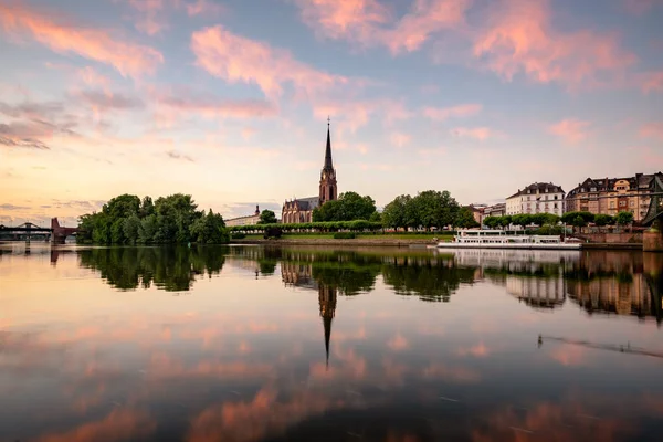 Floden Huvudsakliga Vid Solnedgången Frankfurt Tyskland — Stockfoto