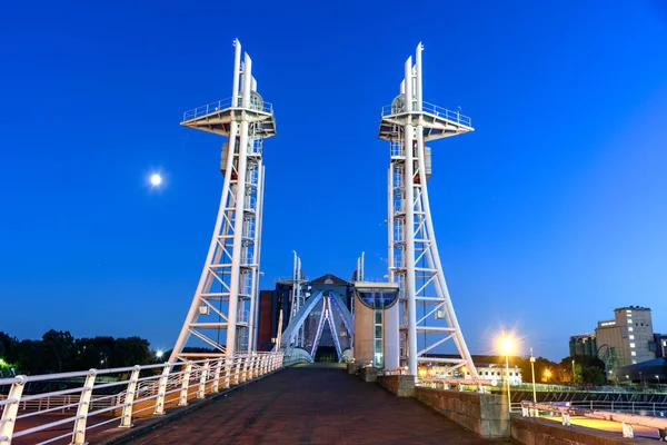 Pont Est Relié Aux Arches Avec Des Éléments Verticaux Qui — Photo