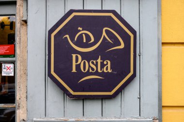 BUDAPEST, HUNGARY - 25 Eylül 2019 Macaristan Posta İdaresi.