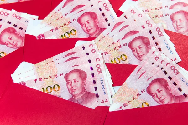 Yuan Rmb Moeda Chinesa Com Envelope Vermelho — Fotografia de Stock