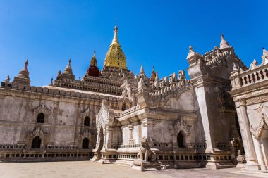 Eski Bagan, Myanmar, s Bagan'ın en iyi bilinen ve en güzel tapınaklardan tapınakta Ananda.