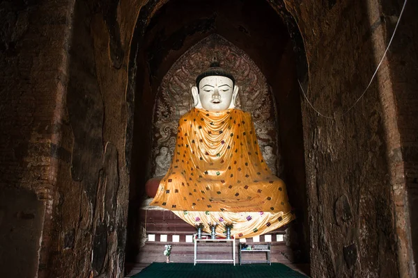 Образ Святого Будди Храмі — стокове фото