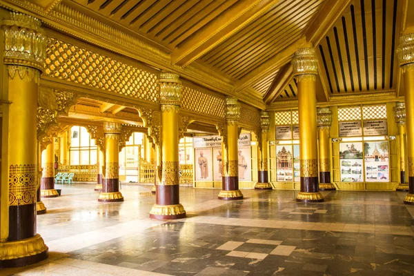 Kambawzathardi Golden Palace Дворец Байанг Баго Мьянма — стоковое фото