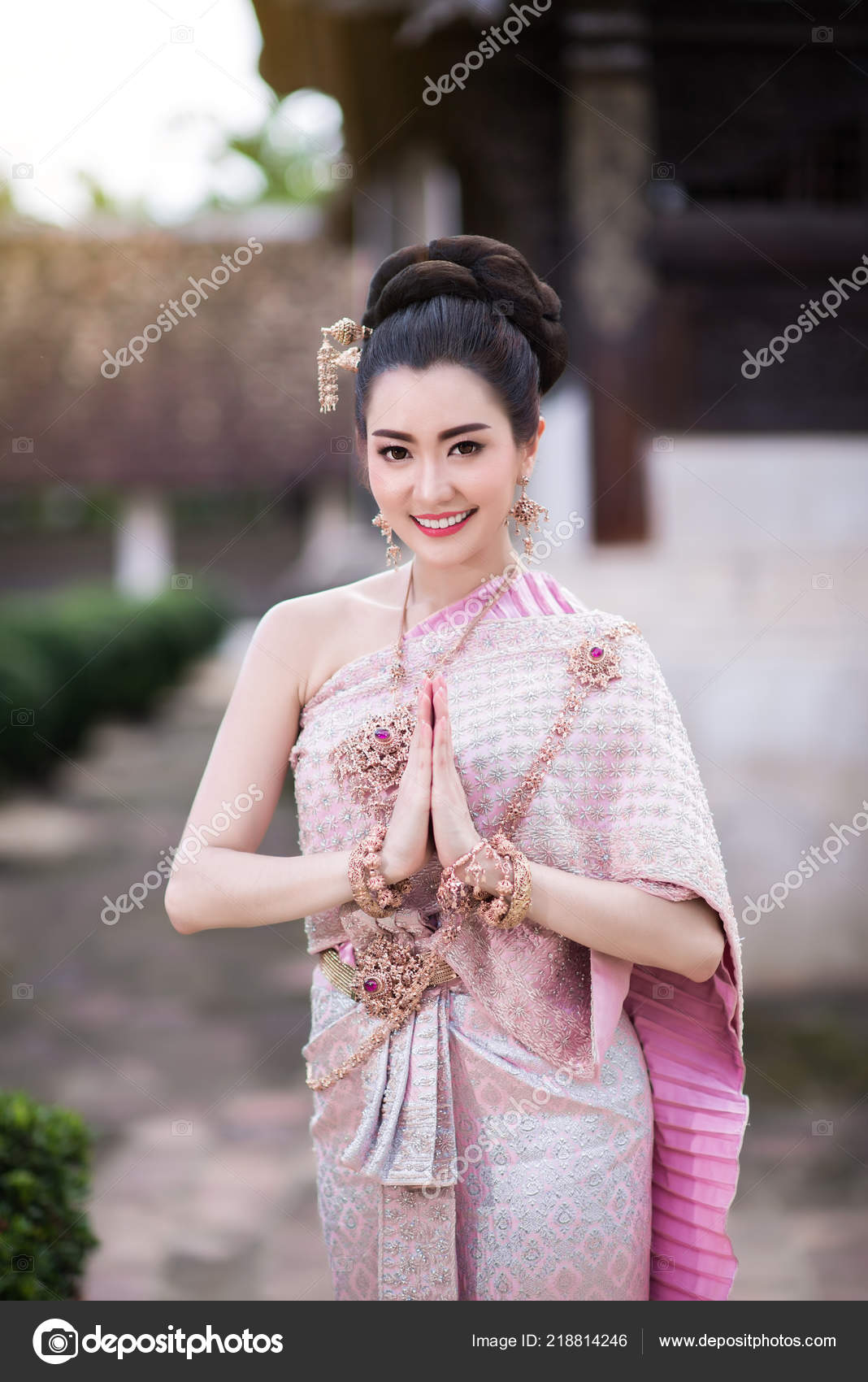 Beautiful Thai Girl Thai Traditional Costume Stock Photo by ...