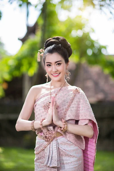 Frumoasă Fată Thailandeză Costum Tradițional Thailandez — Fotografie, imagine de stoc