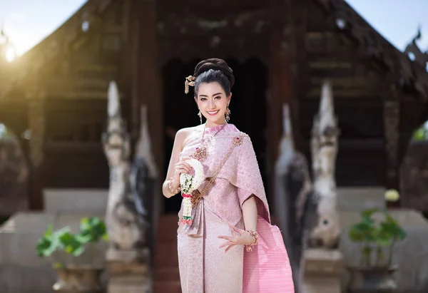 Mooi Thais Meisje Thaise Traditionele Kostuum — Stockfoto