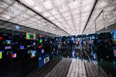 Bangkok, Tayland - 07 Aralık 2018: Kral güç bina Mahanakhon Bangkok, Tayland Orta karma kullanımlı bir gökdelen ve çatı üst cityscape olduğunu.
