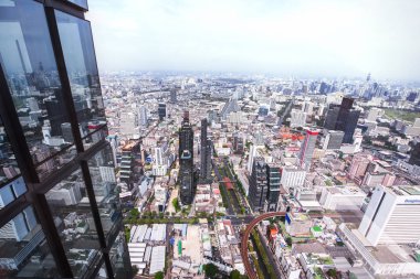 Bangkok, Tayland - 07 Aralık 2018: Kral güç Mahanakhon bina gökdelen orta Bangkok, Tayland, Thailand, Bangkok şehir görünümünü.