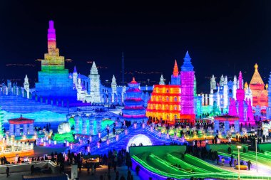 Harbin, Çin - 2 Ocak 2019: Harbin Uluslararası Buz ve kar Heykel Festivali Harbin yer alır bir yıllık kış festivali olan. Dünyanın en büyük buz ve kar Festivali olduğunu.