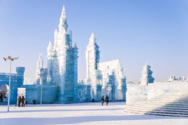 Harbin, Çin - 2 Ocak 2019: Harbin Uluslararası Buz ve kar Heykel Festivali Harbin yer alır bir yıllık kış festivali olan. Dünyanın en büyük buz ve kar Festivali olduğunu.