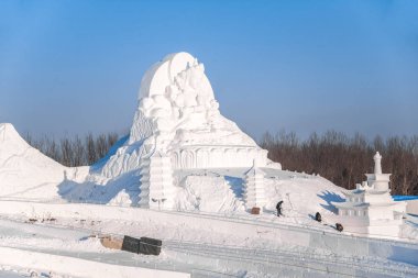 Harbin, Çin - 2 Ocak 2019: Harbin Uluslararası Buz ve kar Heykel Festivali Harbin yer alır bir yıllık kış festivali olan. Dünyanın en büyük buz ve kar Festivali olduğunu.