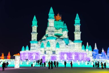 Harbin, Çin - 2 Ocak 2019: Harbin Uluslararası Buz ve kar Heykel Festivali Harbin yer alır bir yıllık kış festivali olan. Dünyanın en büyük buz ve kar Festivali olduğunu.