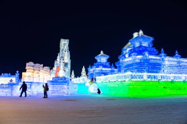 Harbin, Çin - 2 Ocak 2019: Harbin Uluslararası Buz ve kar Heykel Festivali Harbin yer alır bir yıllık kış festivali olan. Dünyanın en büyük buz ve kar Festivali olduğunu.