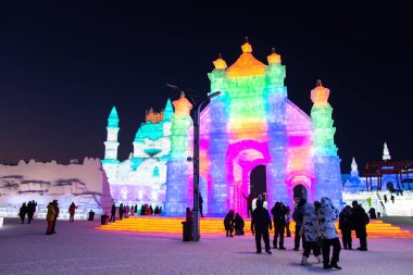 Harbin, Çin - 2 Ocak 2019: Harbin Uluslararası Buz ve kar Heykel Festivali Harbin yer alır bir yıllık kış festivali olan. Dünyanın en büyük buz ve kar Festivali olduğunu.