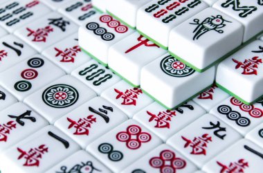 Mahjong antik Asya tahta oyunudur.