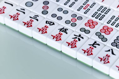 Mahjong antik Asya tahta oyunudur.