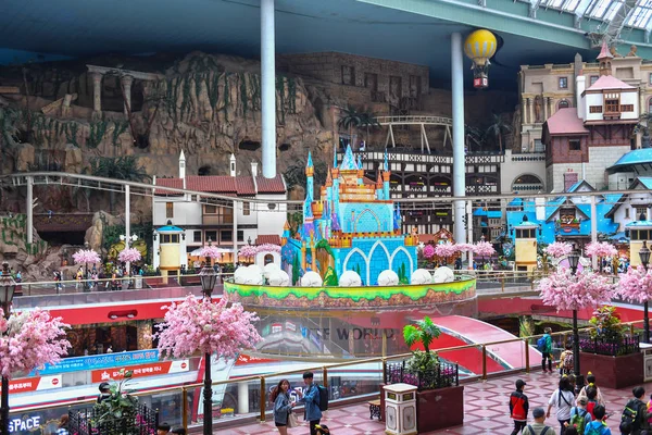 SEOUL, SOUTH KOREA - APR 24, 2019:  The Indoor Adventure world of Lotte World (Lotte Land) theme park. Lotte World is a major recreation complex in Seoul, South Korea. — Stock Photo, Image