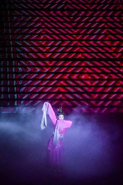 Taian, China - 29 juni 2019: De Grote Show Feng Shan Da Dian in Taian, Shan Dong, China. Een van de beste optredens in China. — Stockfoto