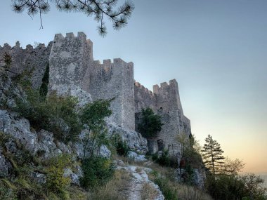 Ortaçağ şatosunun manzara fotoğrafları
