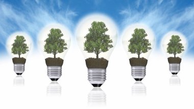 yenilenebilir enerji kavramı-mavi gökyüzü arka planda izole