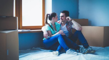 İki katta oturan ev taşıma. Çift