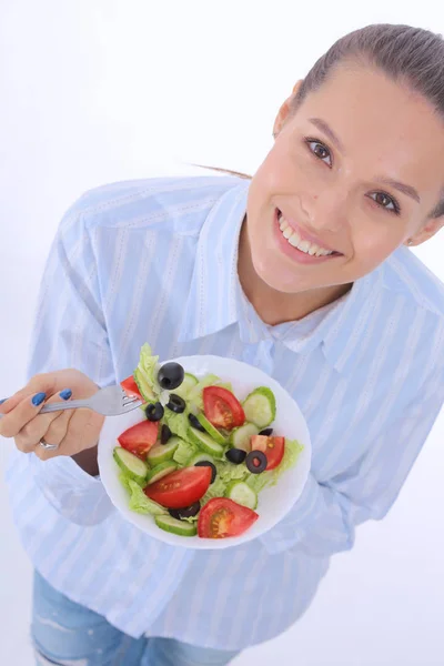 Seorang gadis cantik makan makanan sehat. Gadis cantik — Stok Foto