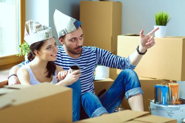 İki katta oturan ev taşıma. Çift