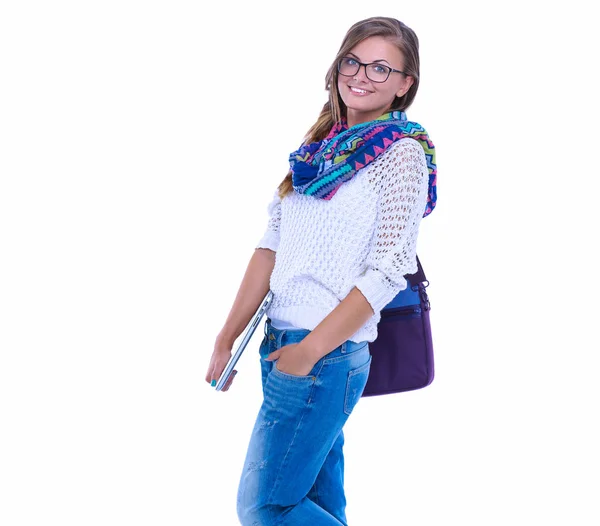 Adolescente sorridente com laptop no fundo branco. Estudante . — Fotografia de Stock