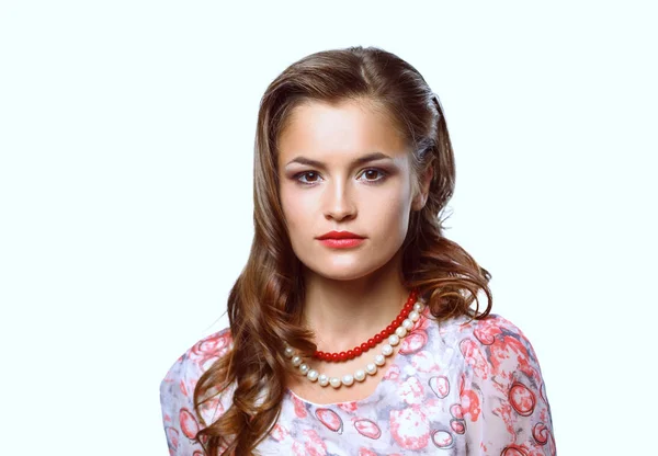 Portrait of young beautiful brunette woman in beads . beautiful brunette woman — Stock Photo, Image