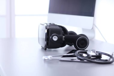 Bilgisayarlı sanal gerçeklik gözlükleri. İş. 3D teknoloji