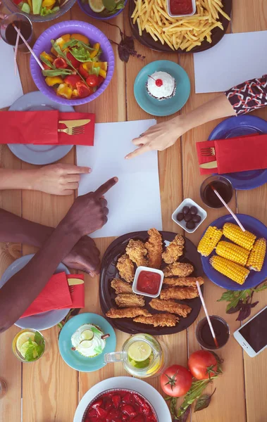 Bilgisayarlı sanal gerçeklik gözlükleri. İş. 3D teknoloji