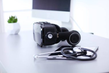 Bilgisayarlı sanal gerçeklik gözlükleri. İş. 3D teknoloji