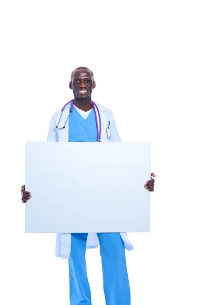 Een mannelijke dokter met een leeg bordje. Dokter. Billboard — Stockfoto