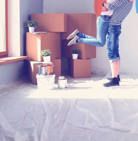 Happy young couple moving in new house. young couple — Stock Photo, Image