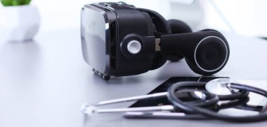 Bilgisayarlı sanal gerçeklik gözlükleri. İş. 3D teknoloji