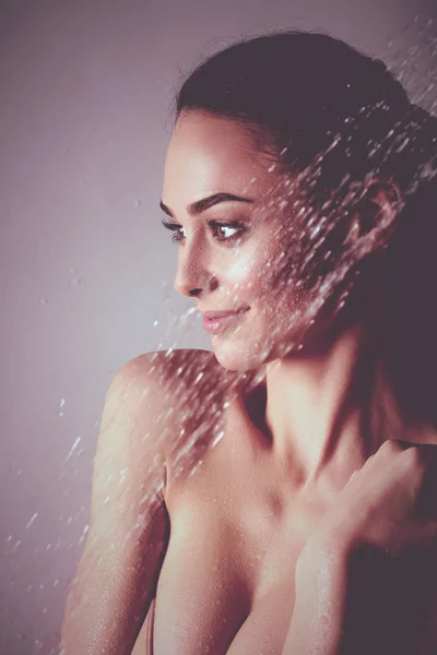 Menina sentada no consultório dos dentistas. — Fotografia de Stock