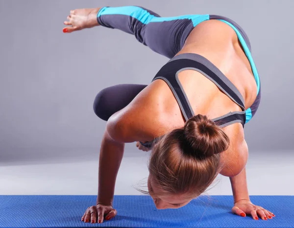 Portrait of sport girl doing yoga stretching exercise. yoga — Stock Photo, Image
