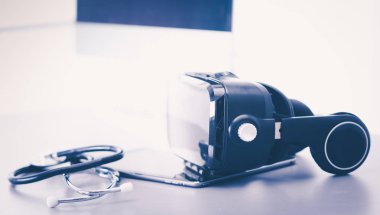 Bilgisayarlı sanal gerçeklik gözlükleri. İş. 3D teknoloji