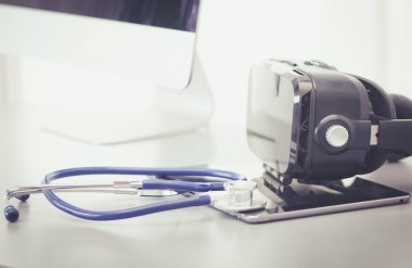 Bilgisayarlı sanal gerçeklik gözlükleri. İş. 3D teknoloji