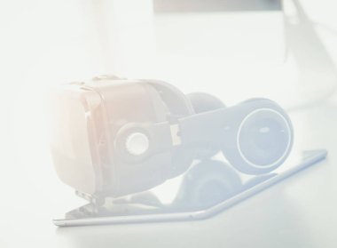 Bilgisayarlı sanal gerçeklik gözlükleri. İş. 3D teknoloji