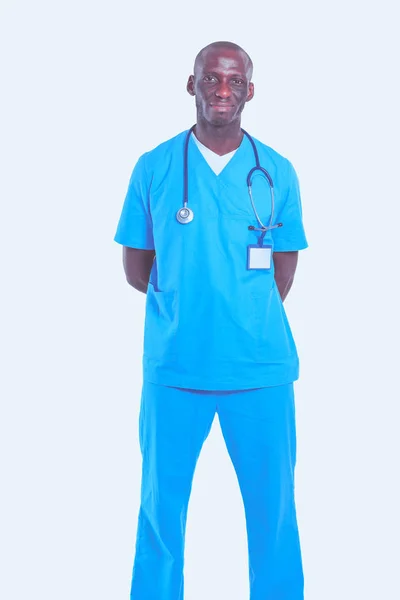 Porträt eines Arztes, der isoliert auf weißem Hintergrund steht. Arzt. Klinik — Stockfoto